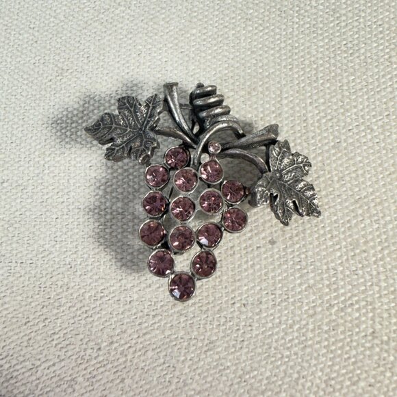 Lia Sophia Grape Brooch Pink Rhinestones Silver-Tone - Picture 1 of 9